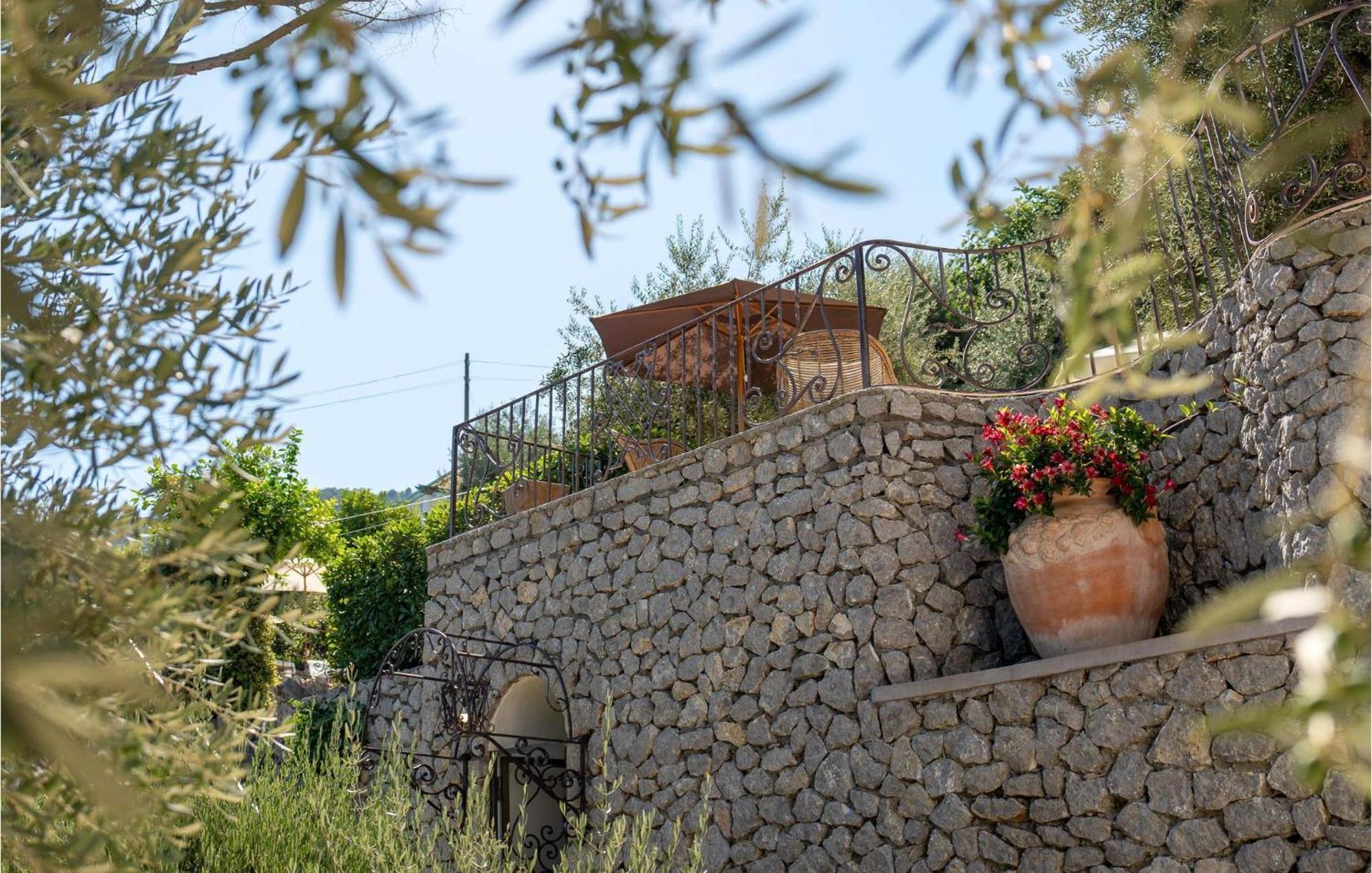 Beautiful Home In Anacapri With Kitchen Eksteriør billede